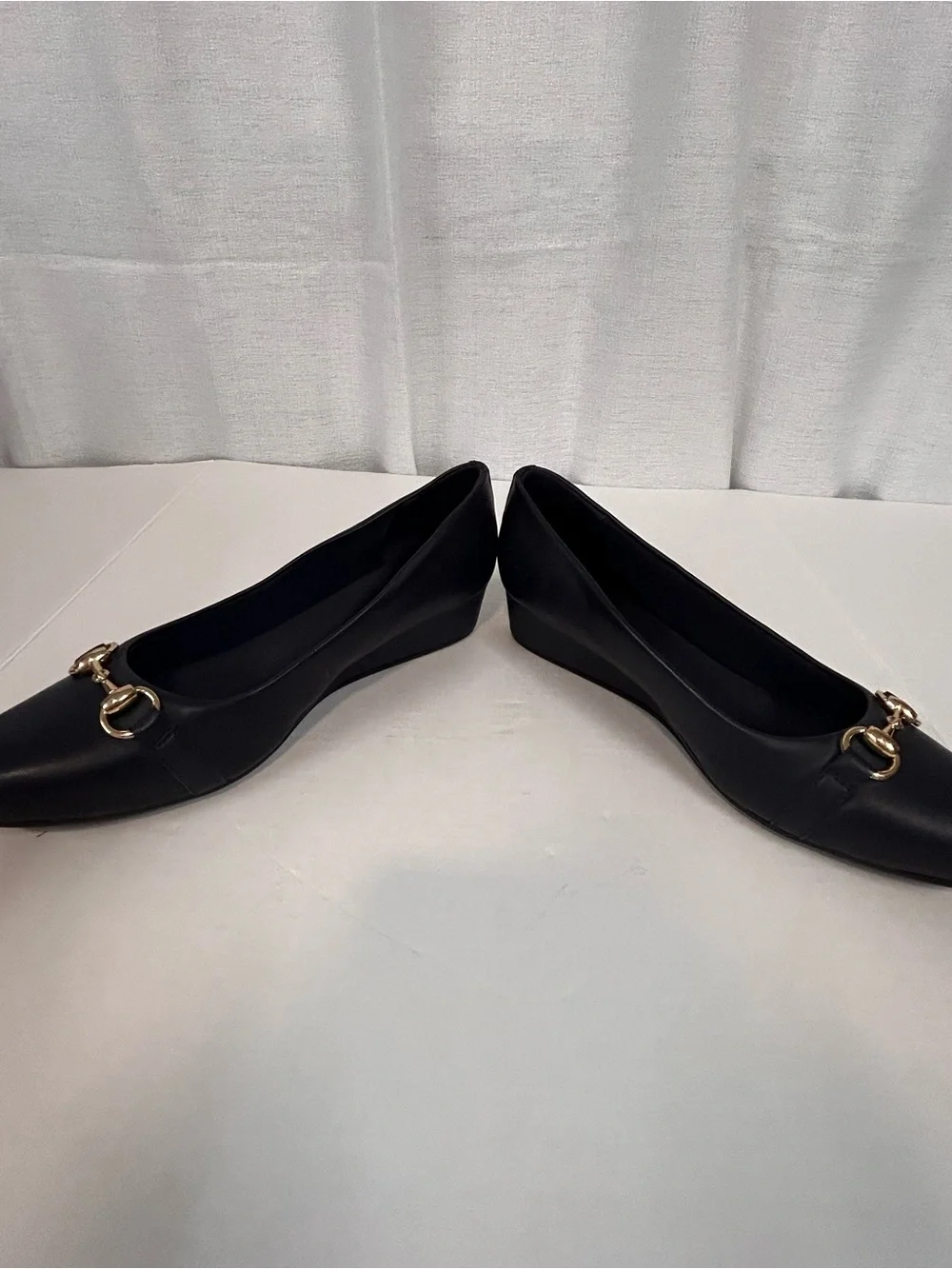 Easy Spirit Navy Blue Leather Gold-Bit pumps low heel